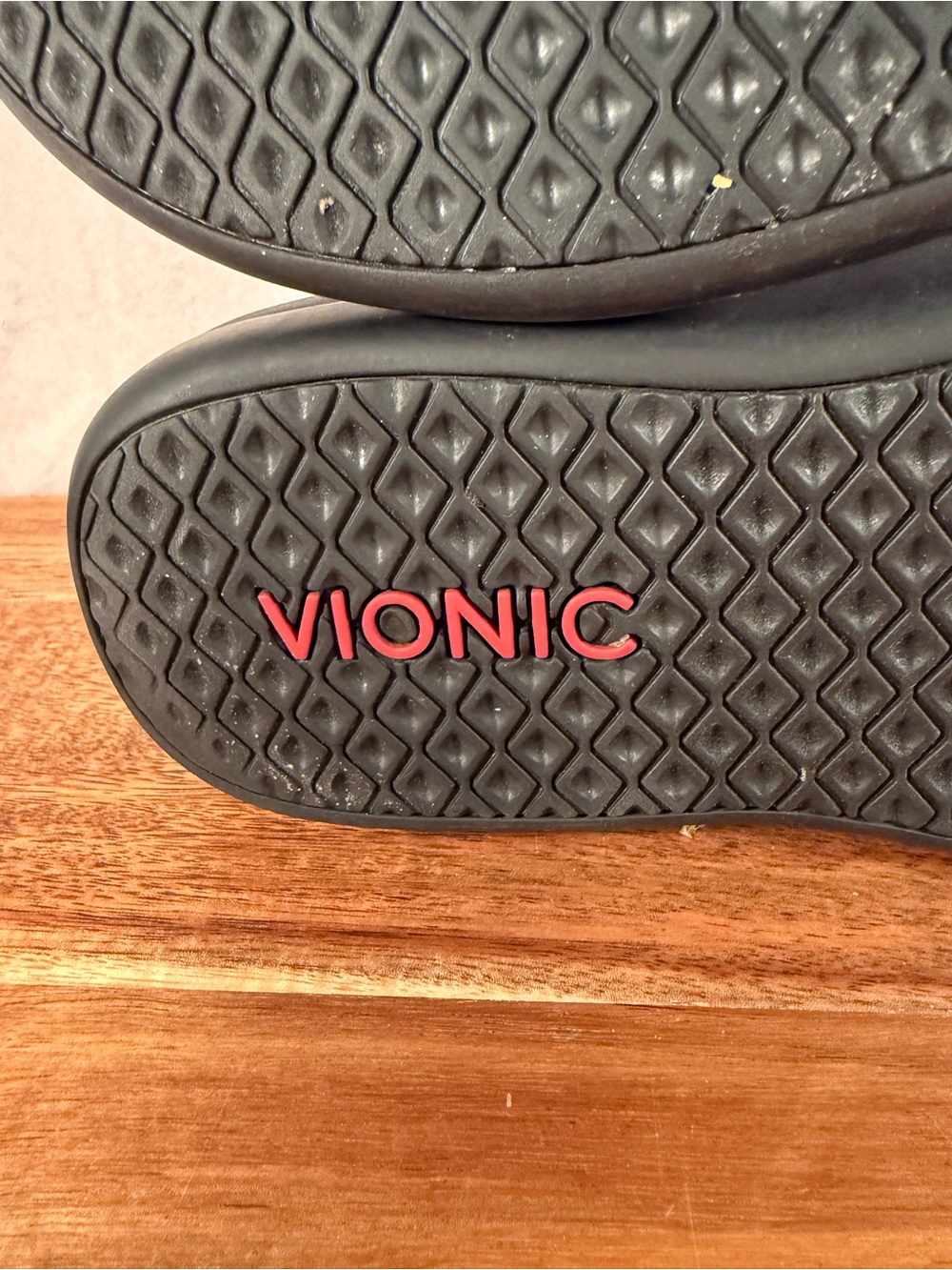 Vionic Tide II Sandals in Brown and Black Size 7 - Picture 9 of 11